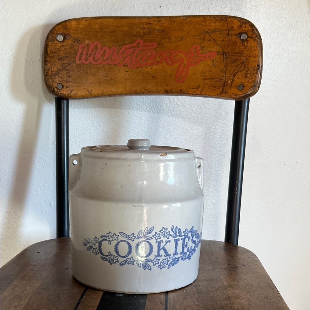 Antique primitive Americana cookie jar crock gray and blue